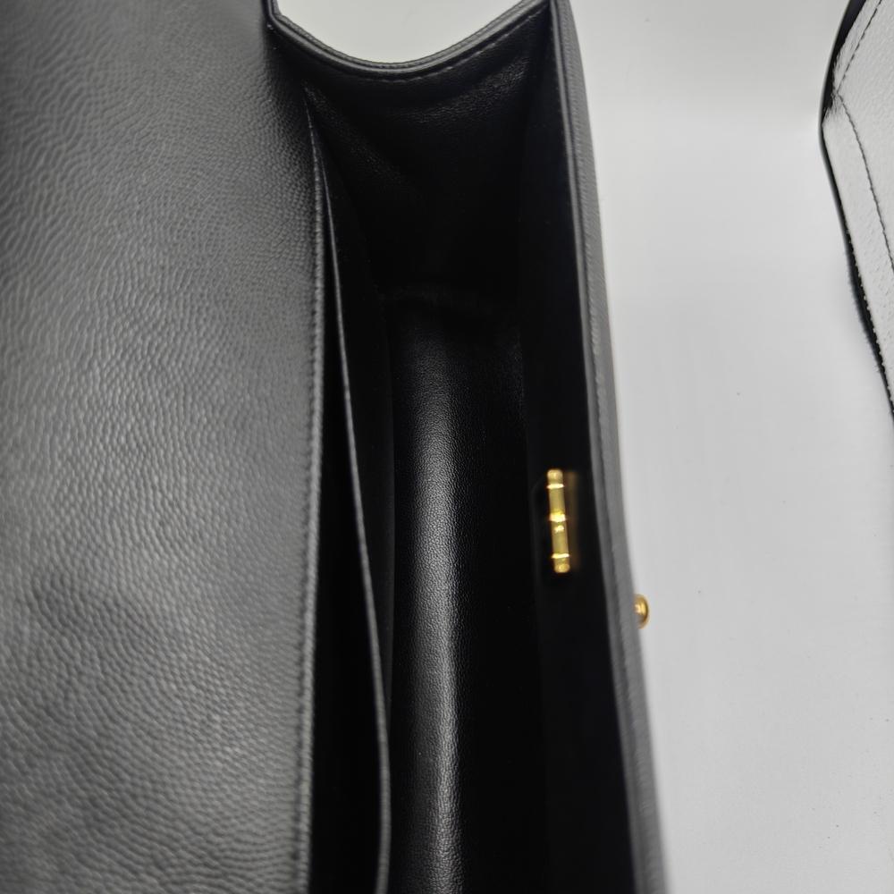 CHANEL Black and Gold Quilted Shoulder Bag - Picture 5 of 8